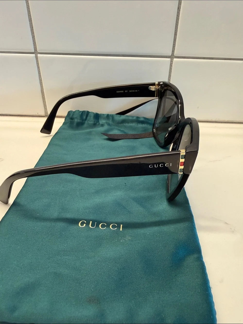 Authentic Gucci Black Gradient Square Sunglasses with Teal velvet Case